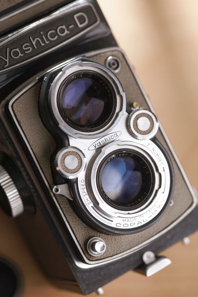 Yashica D